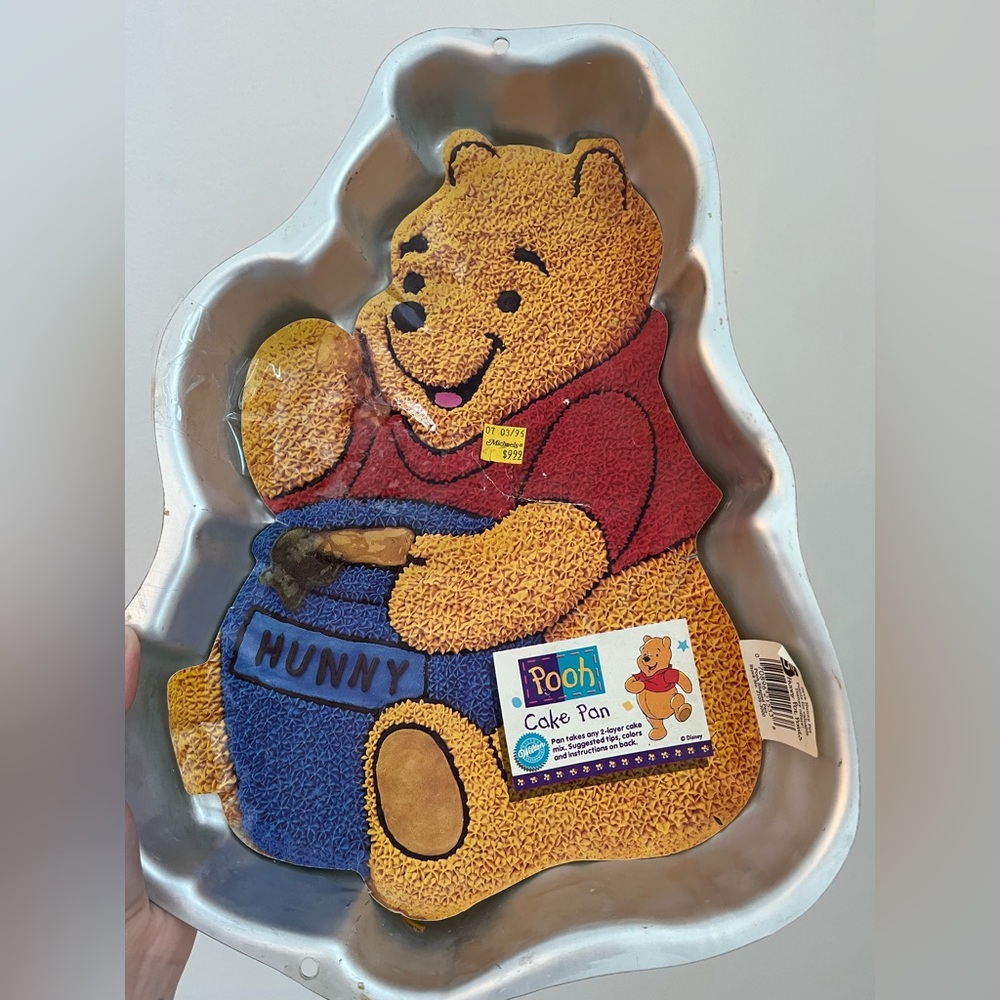 VTG 1995 Winnie The Pooh Hunny Pot Cake Pan with Insert - Wilton/Disney